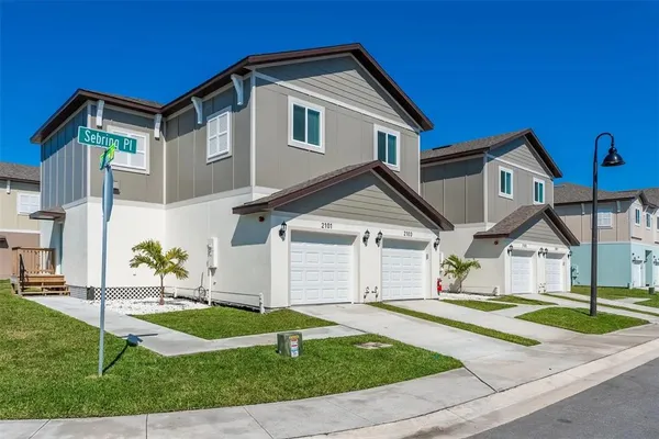 $2,450 | 2058 Silverstone Circle, Clearwater, FL 33760