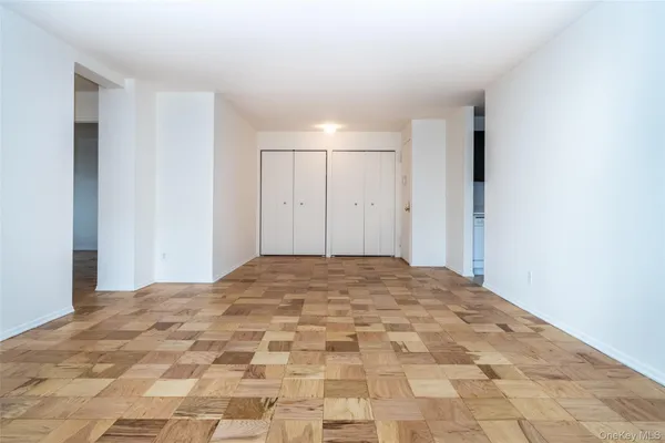 $3,000 | 125 Lake Street, Unit 5G NORTH, White Plains, NY 10604