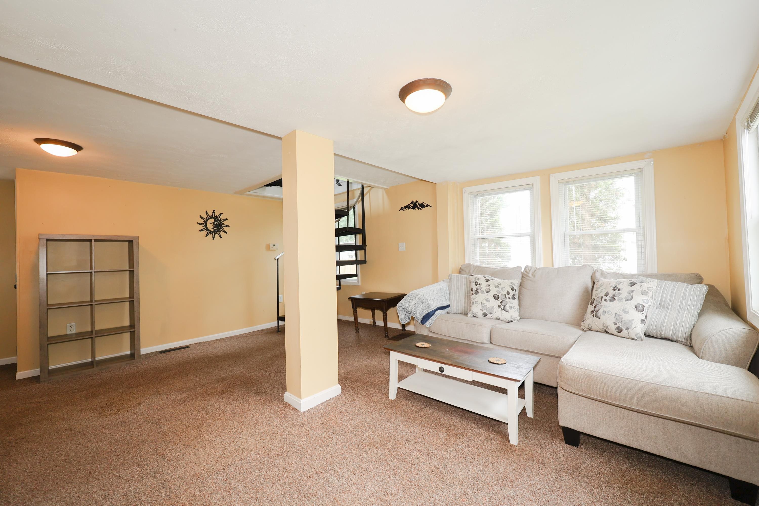 185 Brock Street Rochester, NH 03867 - Photo 8 of 40