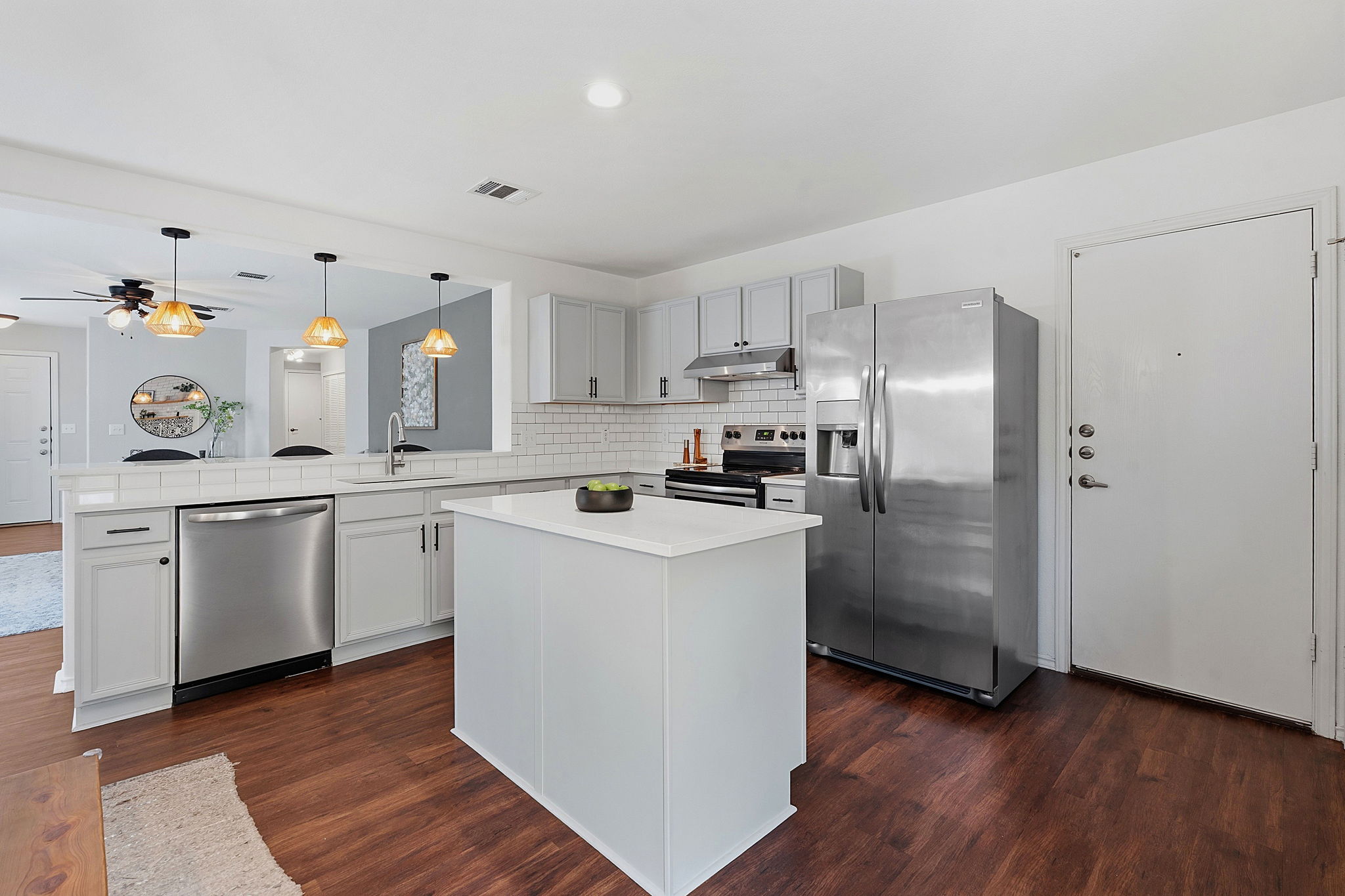 5407 Viewpoint Drive Austin, TX 78744 - Photo 12 of 28