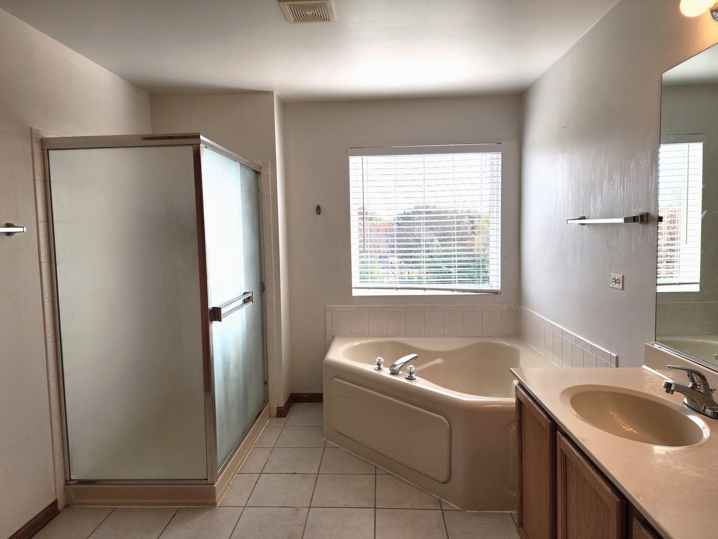 95 Inverness Court Round Lake, IL 60073 - Photo 15 of 23 Gallery Image 15