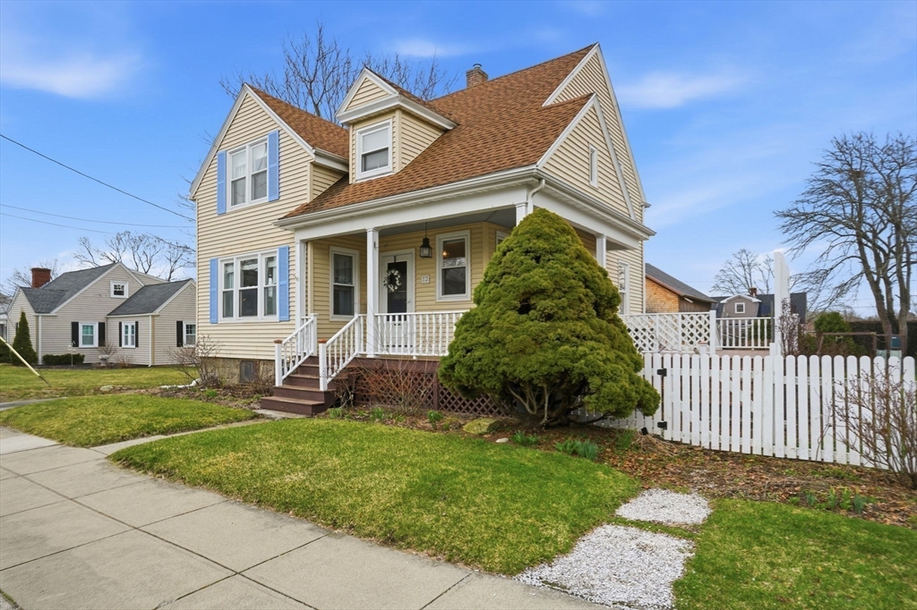 73 Moore Street Fall River, MA 02720 - Photo 2 of 30