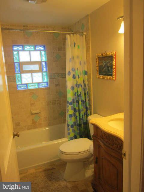 9108 Sudley Road Manassas, VA 20110 - Photo 22 of 30 Bath