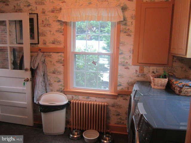 9108 Sudley Road Manassas, VA 20110 - Photo 8 of 30 Laundry/Mud room