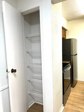 $975 | 2120 El Paseo Street, Unit 303, Houston, TX 77054