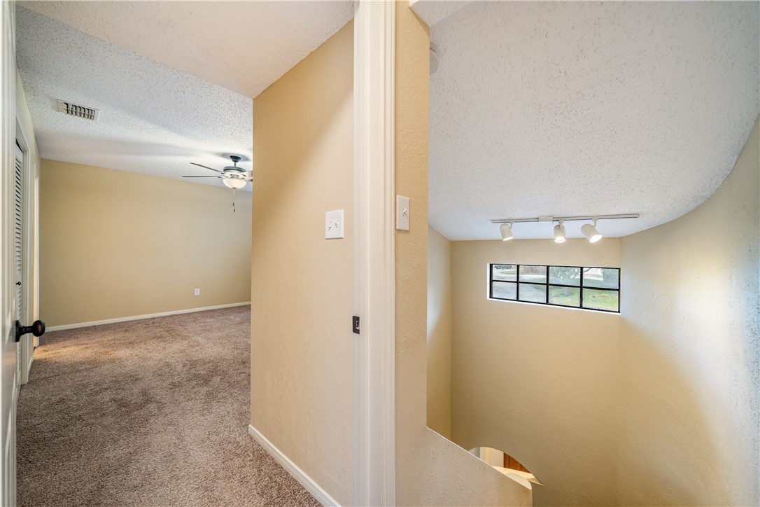 3052 Quail Springs Road, Unit A3 Corpus Christi, TX 78414 - Photo 20 of 27 a view of an empty room