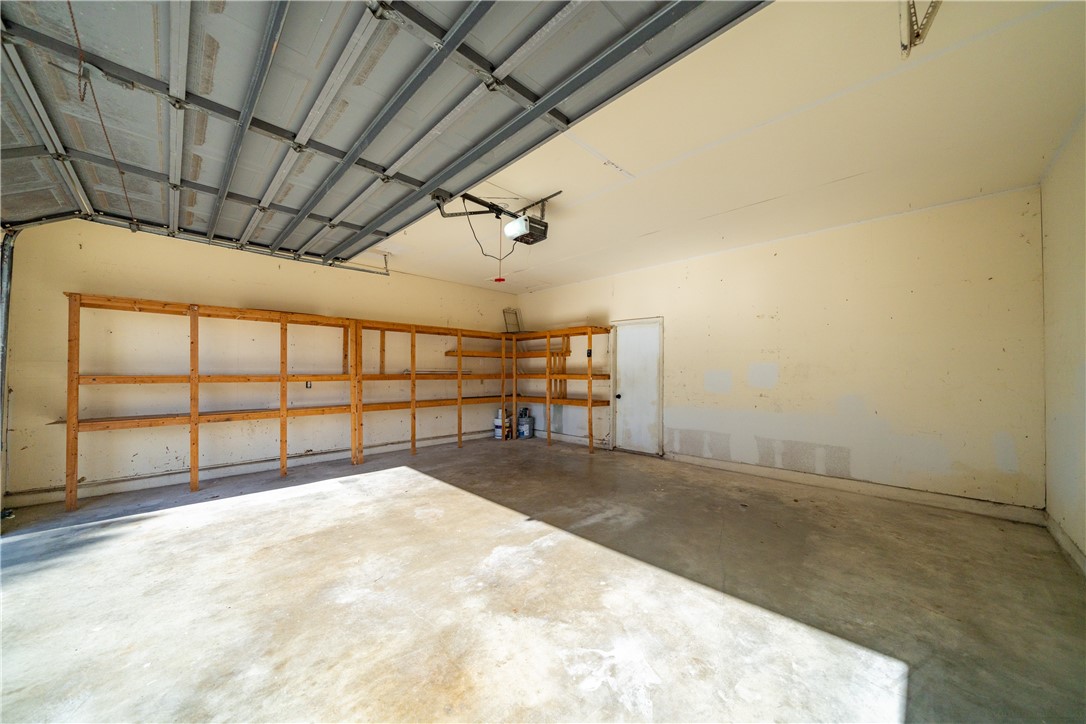 3052 Quail Springs Road, Unit A3 Corpus Christi, TX 78414 - Photo 26 of 27 a view of a indoor garage
