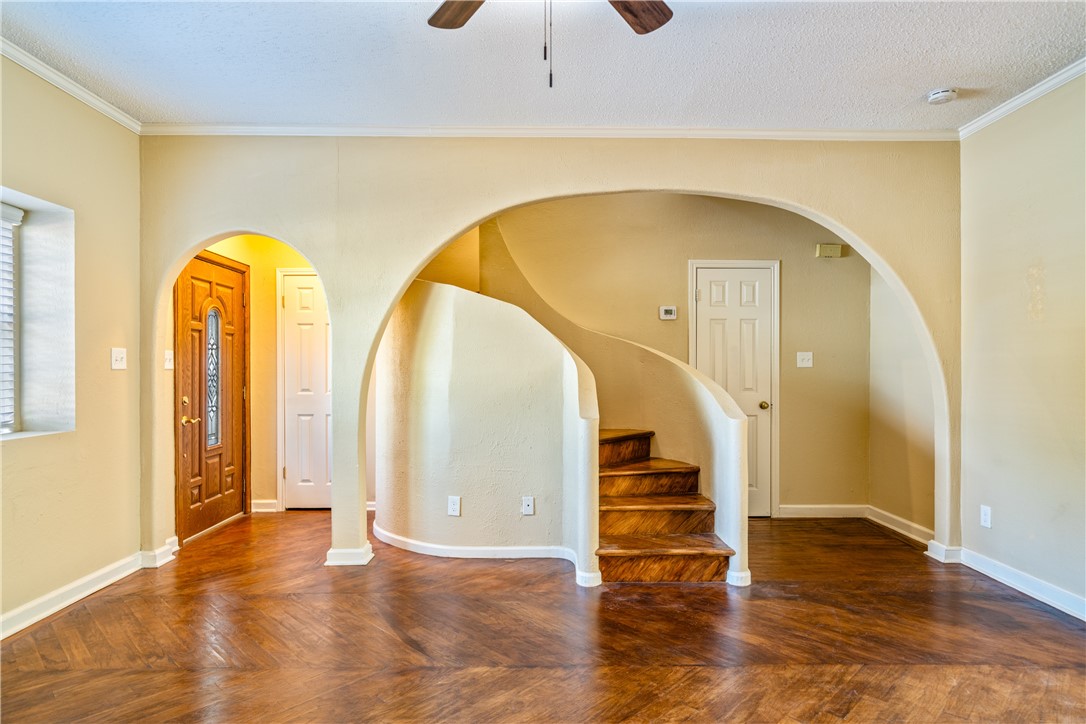3052 Quail Springs Road, Unit A3 Corpus Christi, TX 78414 - Photo 4 of 27 a view of entryway with wooden floor