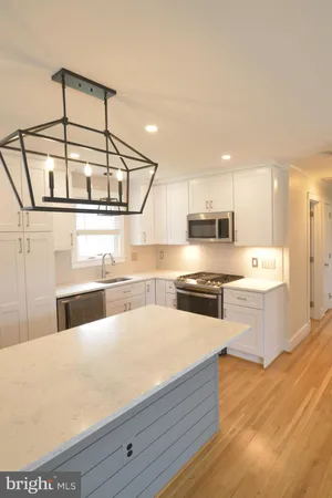 $3,575 | 3817 Ren Road, Fairfax, VA 22030