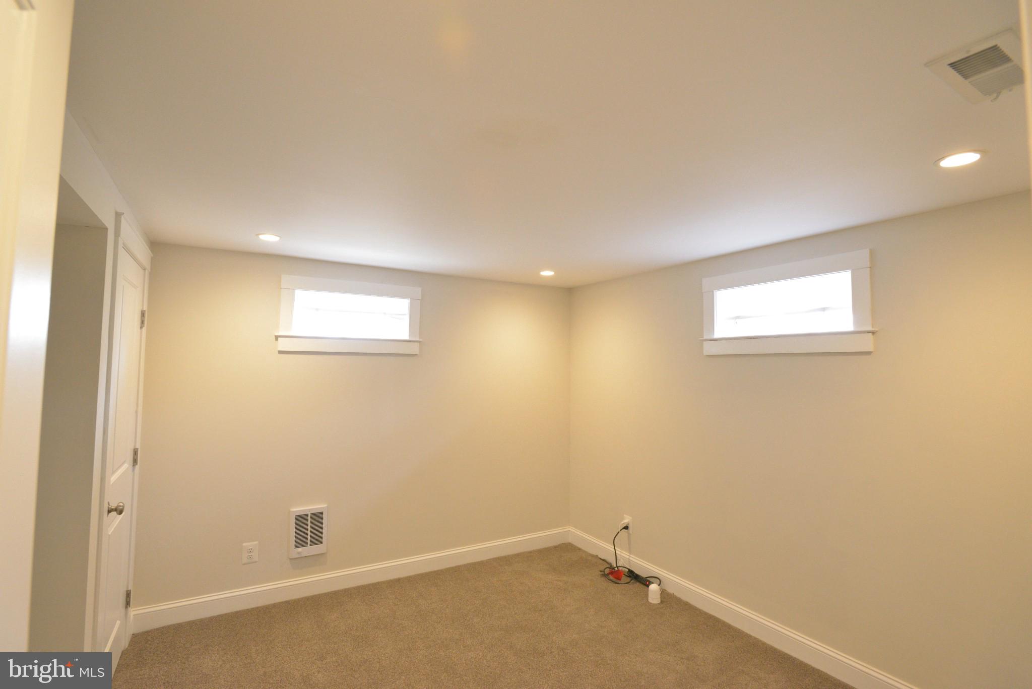 3817 Ren Road Fairfax, VA 22030 - Photo 14 of 19