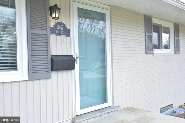 $3,575 | 3817 Ren Road, Fairfax, VA 22030