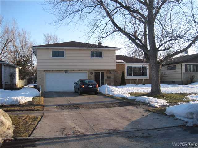 9 Newgate Road Amherst, NY 14226 - Photo 1 of 1 Exterior Front