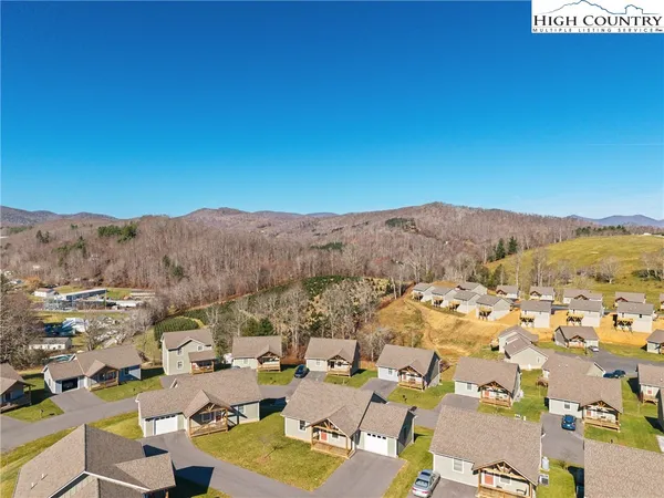 a view of an outdoor space