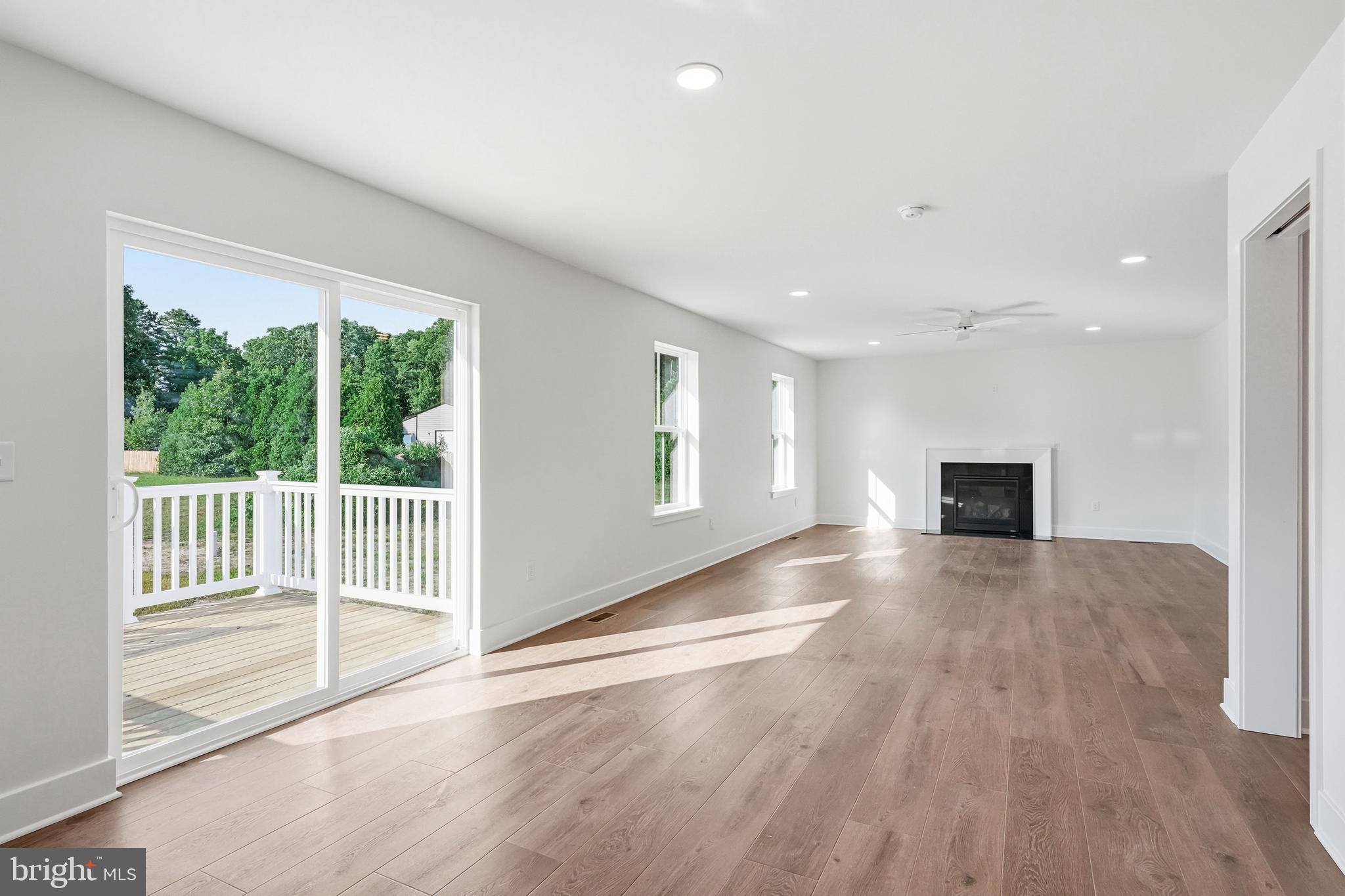 413 Atco Avenue Atco, NJ 08004 - Photo 7 of 38