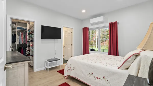 $415,000 | 10 Grace Lane, Unit 10, Moosup, CT 06354