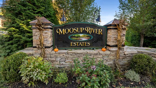 $415,000 | 10 Grace Lane, Unit 10, Moosup, CT 06354