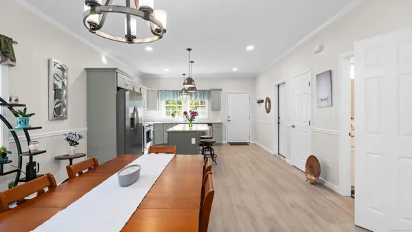 $415,000 | 10 Grace Lane, Unit 10, Moosup, CT 06354