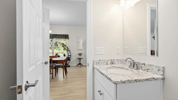 $415,000 | 10 Grace Lane, Unit 10, Moosup, CT 06354