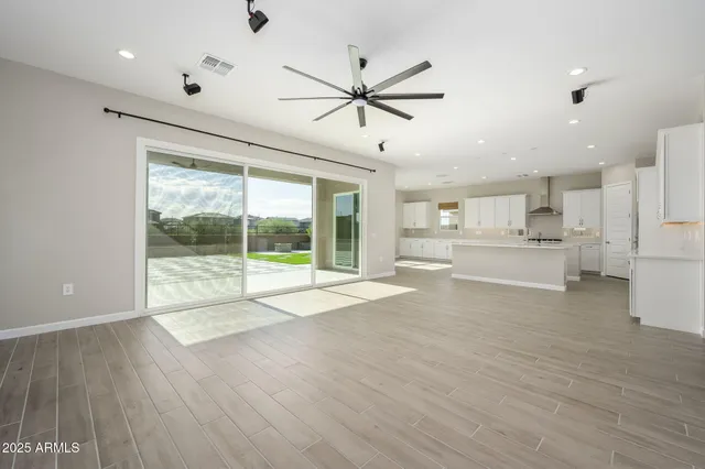 $1,365,000 | 21307 North 59th Terrace, Phoenix, AZ 85054