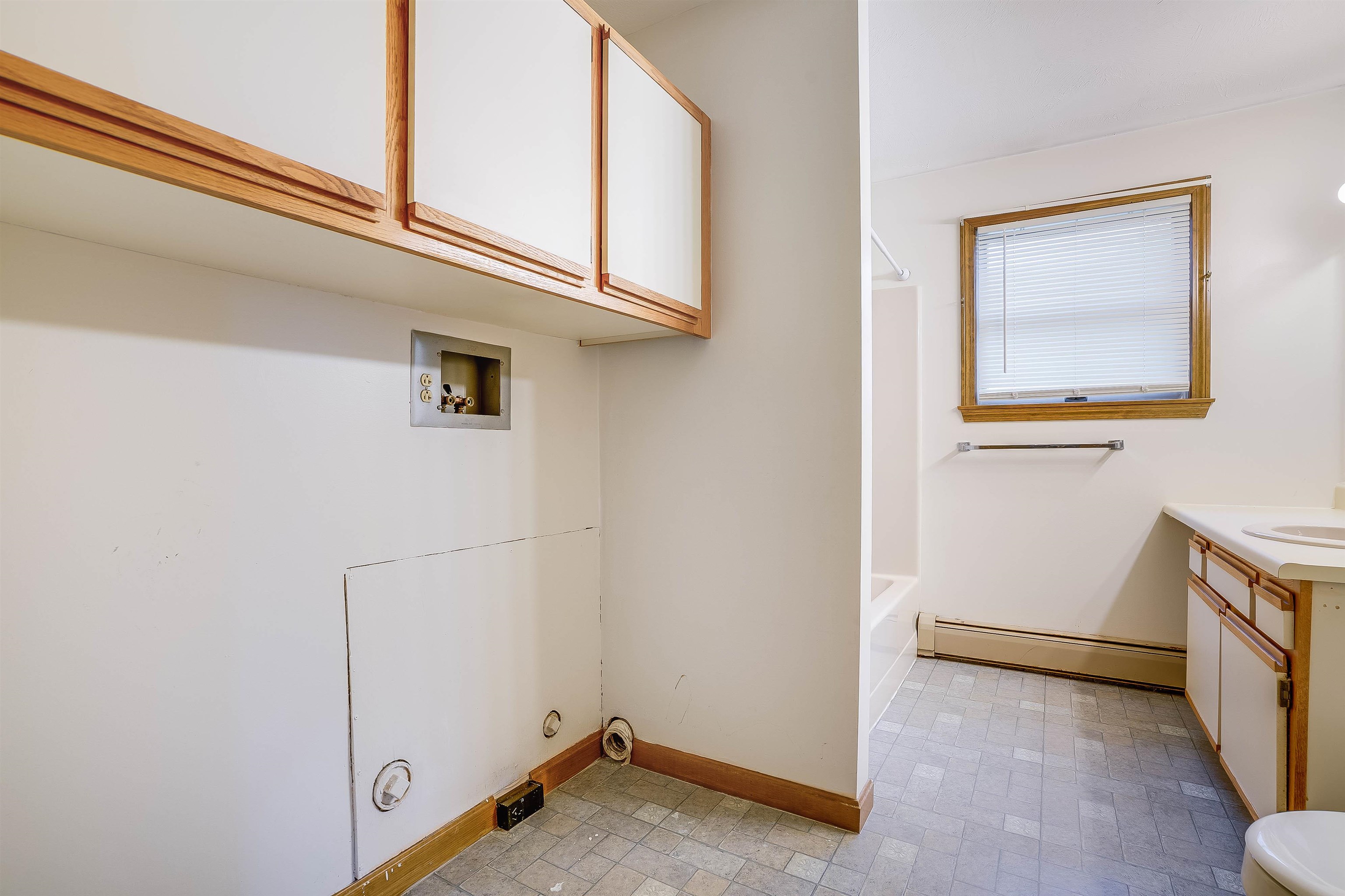 629 Montgomery Street Manchester, NH 03102 - Photo 14 of 40