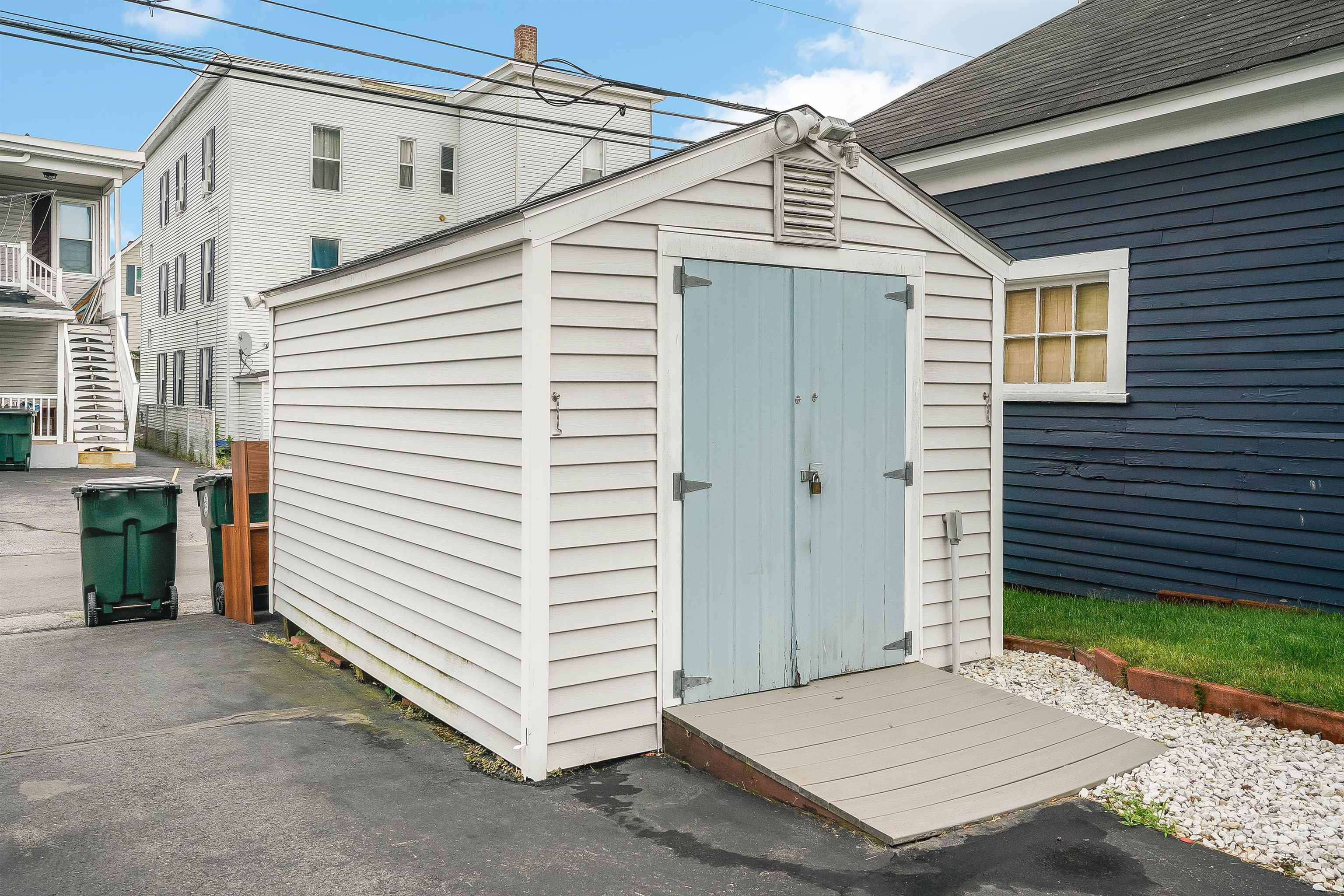 629 Montgomery Street Manchester, NH 03102 - Photo 24 of 40