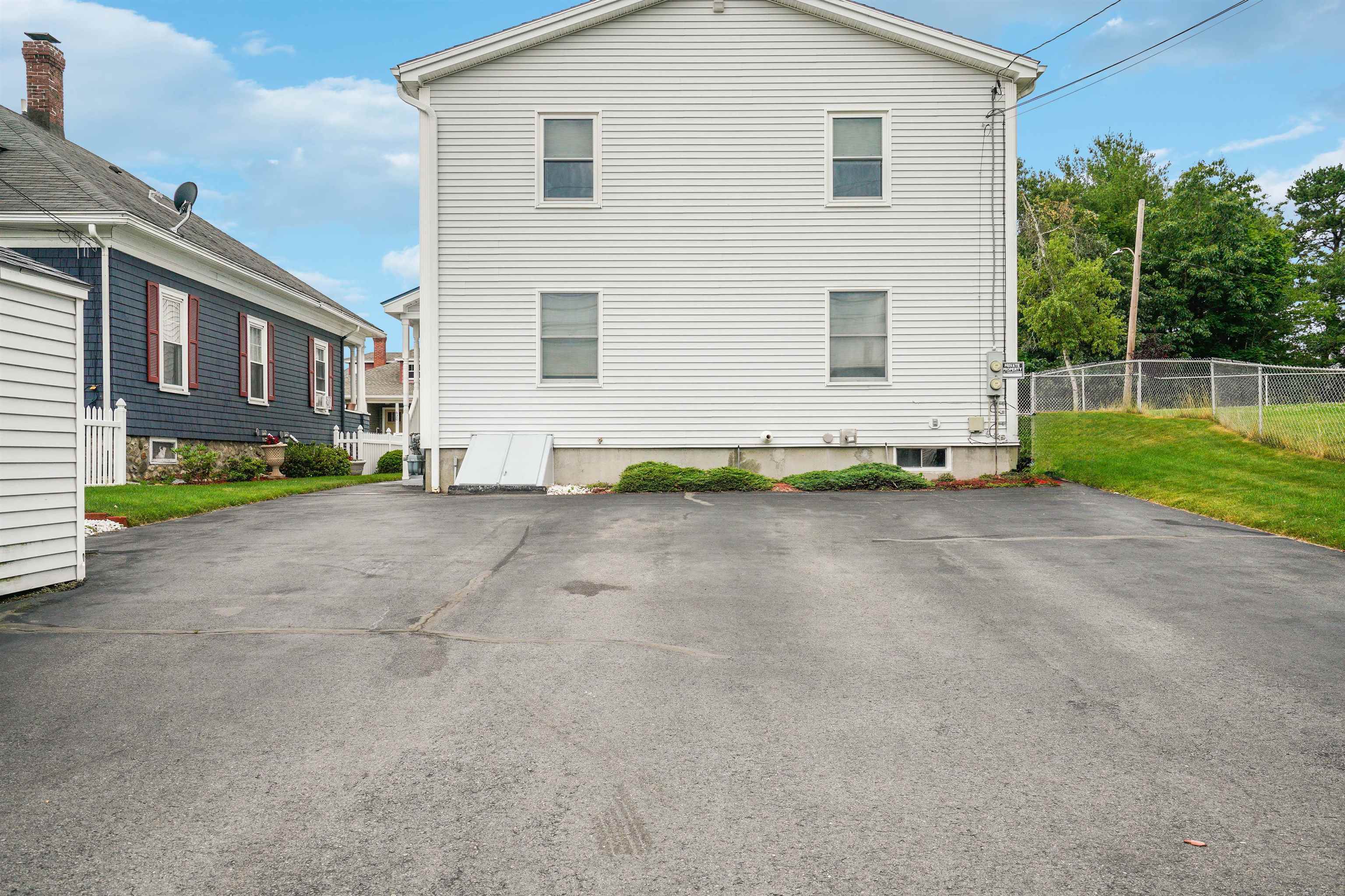 629 Montgomery Street Manchester, NH 03102 - Photo 35 of 40