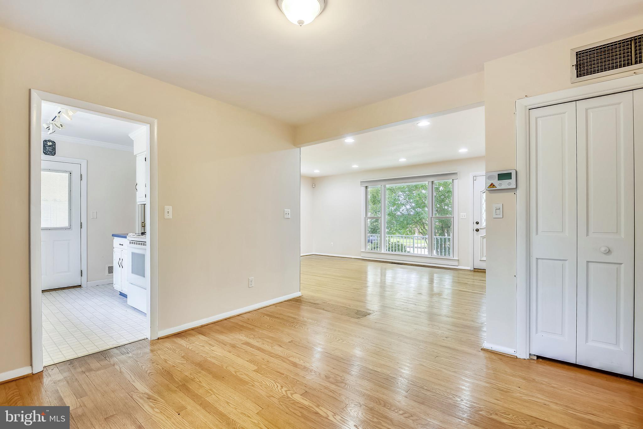 2506 Harwood Road Baltimore, MD 21234 - Photo 7 of 29 Dining Room