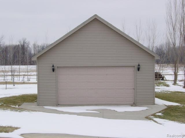 6541 General Squier Road Almont, MI 48003 - Photo 19 of 22 General Squier #19 detached gara