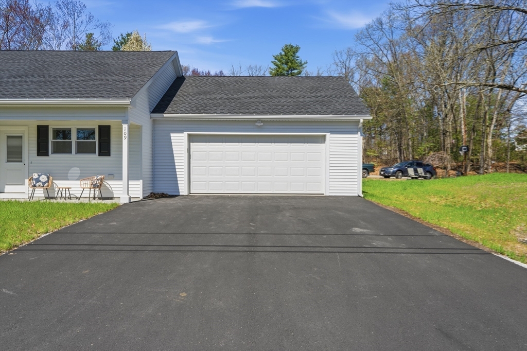 109 Navy Yard Road Dracut, MA 01826 - Photo 27 of 33