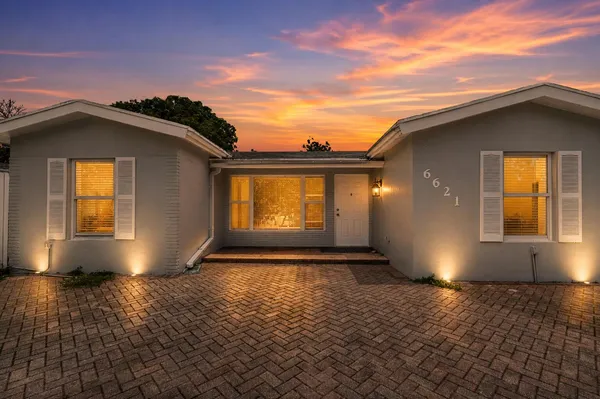 $3,000 | 6621 Perry Street, Hollywood, FL 33024