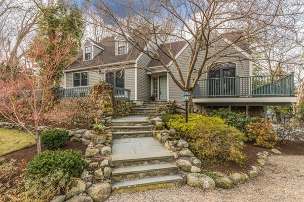 23 Swan Road Winchester, MA 01890 - Photo 4 of 30