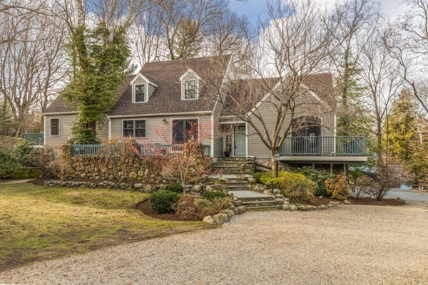 23 Swan Road Winchester, MA 01890 - Photo 5 of 30