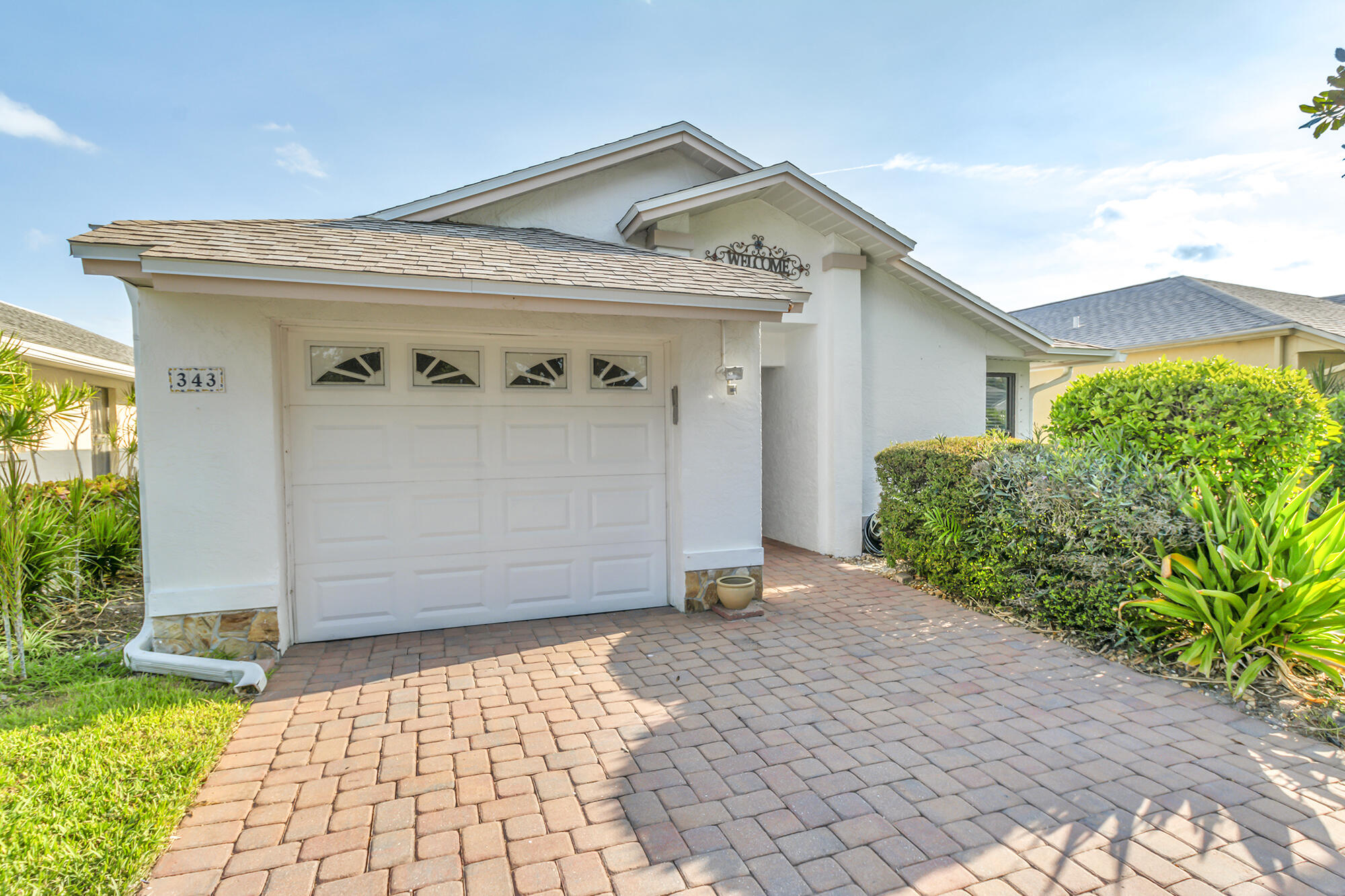 343 Myrtlewood Road Melbourne, FL 32940 - Photo 4 of 40 DSC_1154