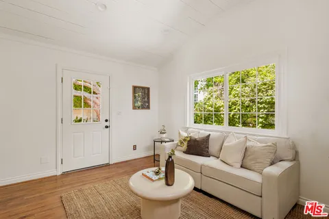 $1,595,000 | 8316 Westlawn Avenue, Los Angeles, CA 90045
