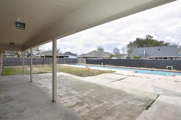 $420,000 | 1906 Deepwoods Drive, Lake Charles, LA 70605