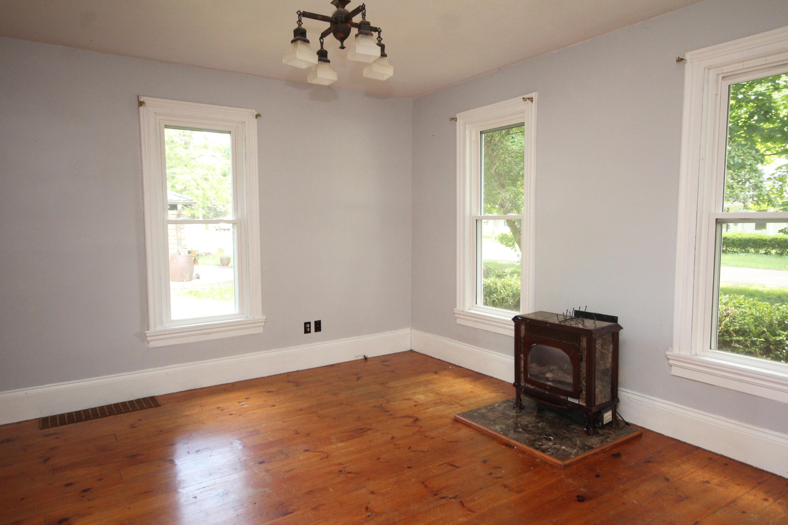 219 State Street Mendon, MI 49072 - Photo 10 of 26 219 E State 14