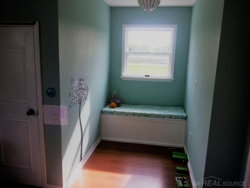 6734 Black River Road Croswell, MI 48422 - Photo 24 of 25 31329914-23.JPG
