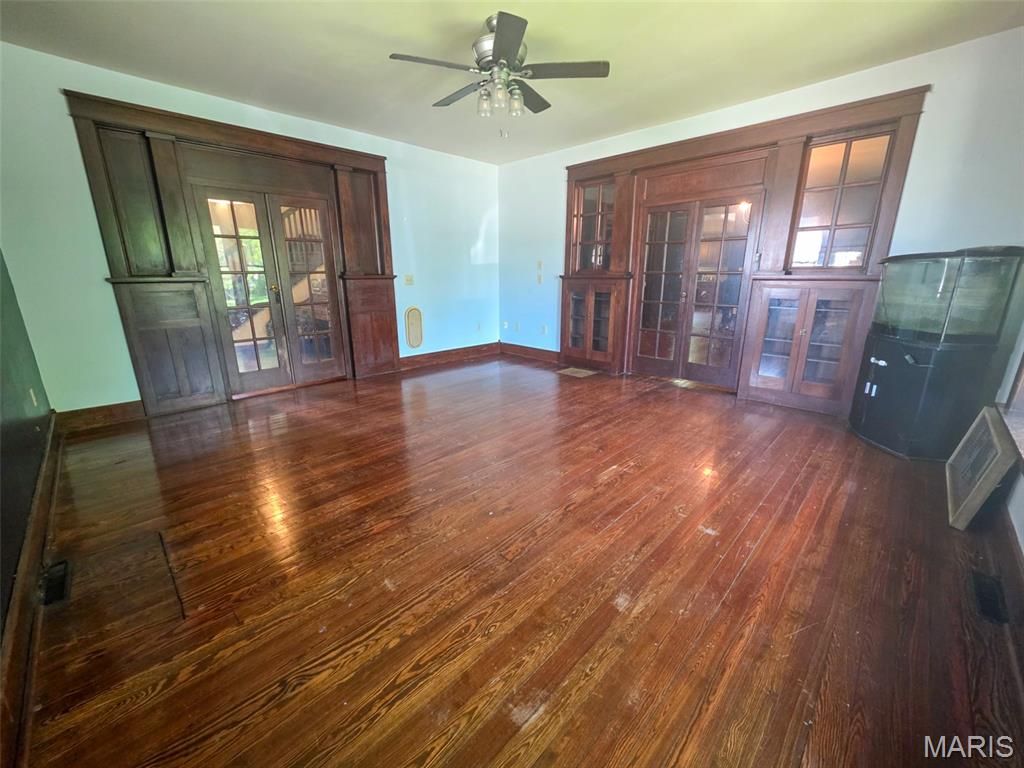 306 East Main Street Teutopolis, IL 62467 - Photo 5 of 27