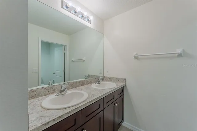 $380,999 | 2942 Northeast 46th Avenue, Ocala, FL 34470