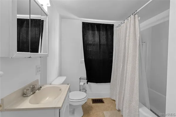 $199,900 | 235 Niagara Street, Lockport City, NY 14094