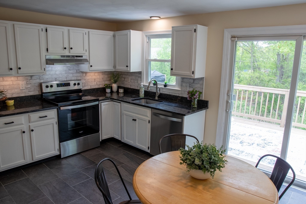 255 Cowell Road, Unit 255 Wrentham, MA 02093 - Photo 4 of 18 Gallery Image 4