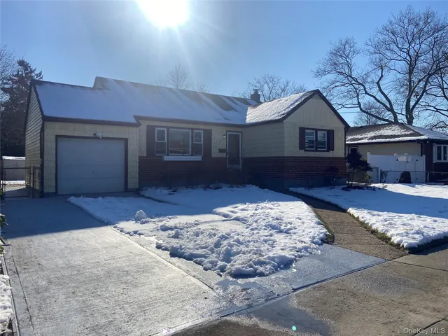 $6,000 | 62 Harold Avenue, Hempstead, NY 11550