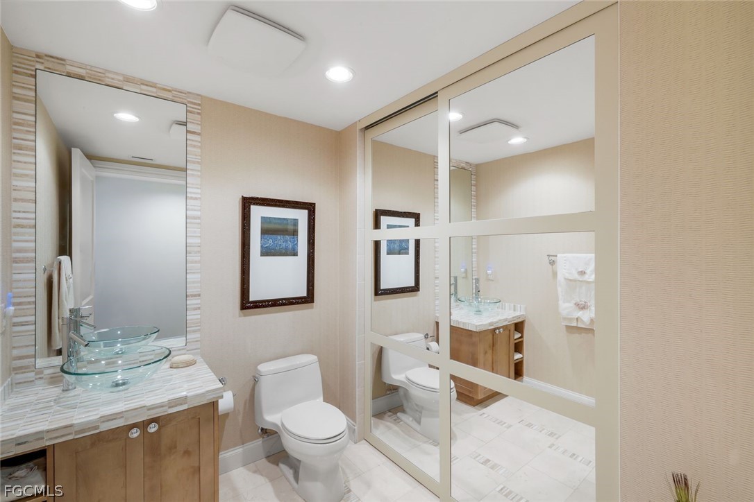 13675 Vanderbilt Drive, Unit 406 Naples, FL 34110 - Photo 25 of 43