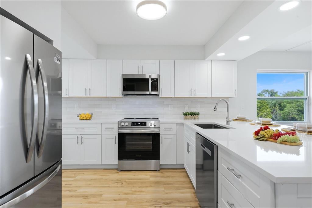 6800 Placida Road, Unit 114 Englewood, FL 34224 - Photo 8 of 44 Gallery Image 8