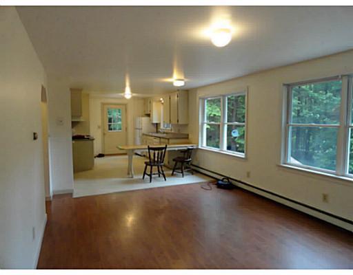 10 Tinker Lane Cumberland Center, ME 04021 - Photo 5 of 10 Living Room.