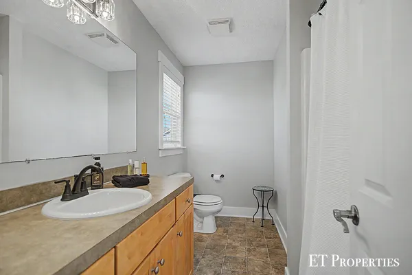$480,000 | 6213 Sheldon Drive, Hudsonville, MI 49426