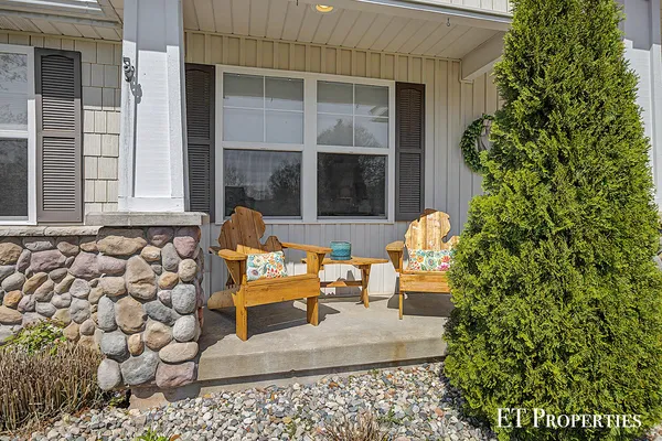 $480,000 | 6213 Sheldon Drive, Hudsonville, MI 49426