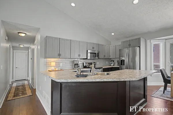 $480,000 | 6213 Sheldon Drive, Hudsonville, MI 49426