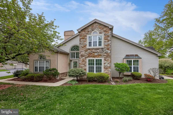 $435,000 | 128 Greenview Drive, Lancaster, PA 17601