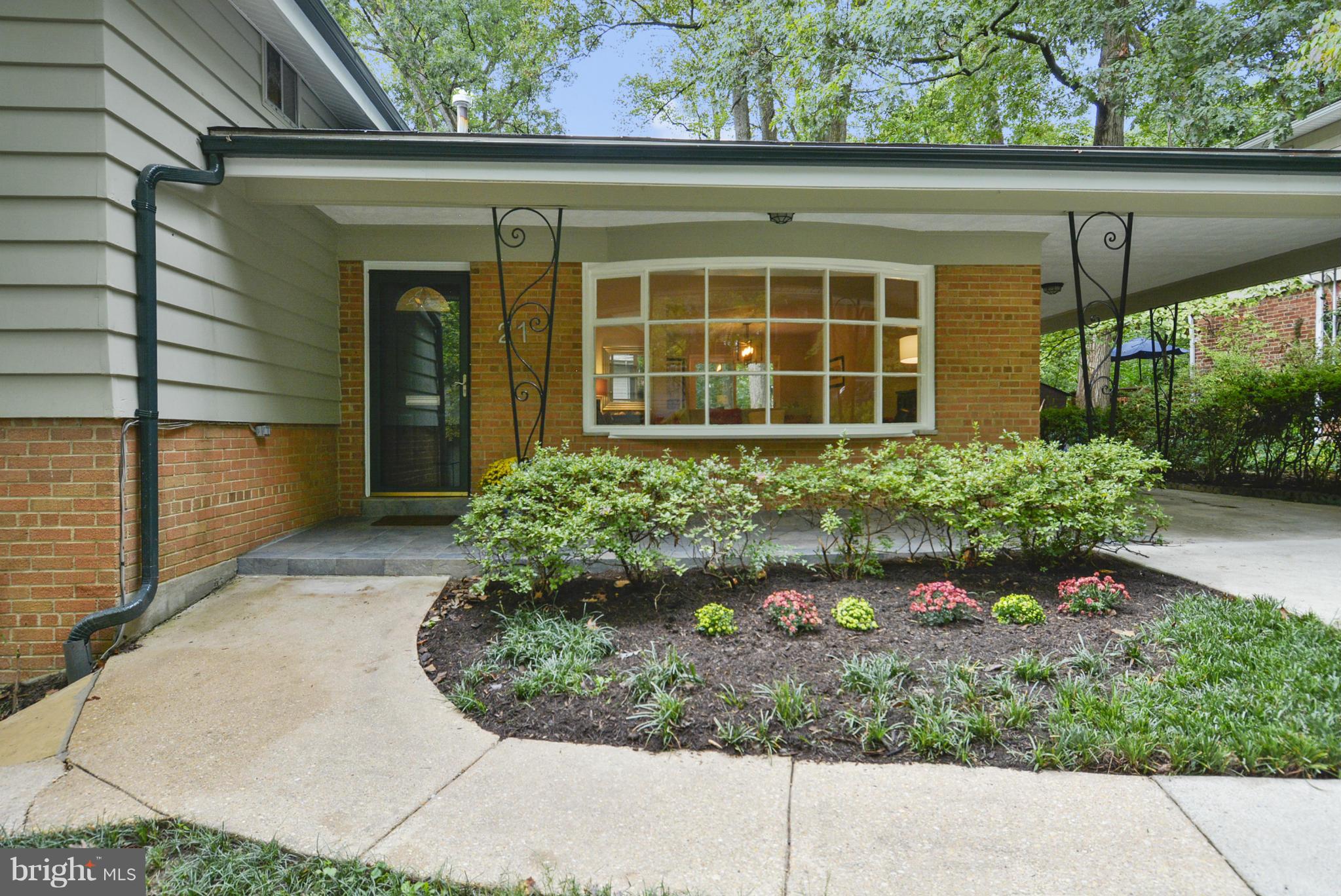 21 Parkside Road Silver Spring, MD 20910 - Photo 2 of 29 front view of a house